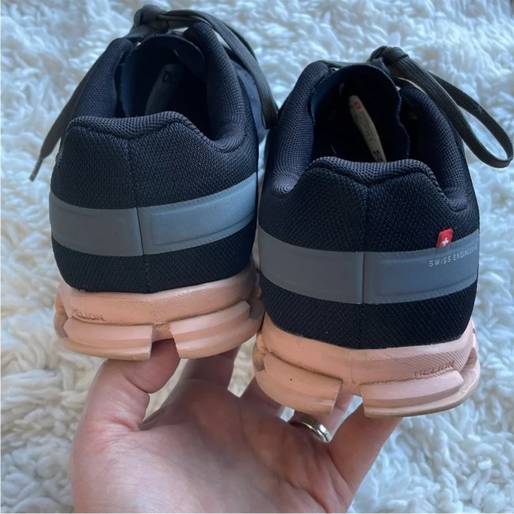 On Running Cloudflow‎